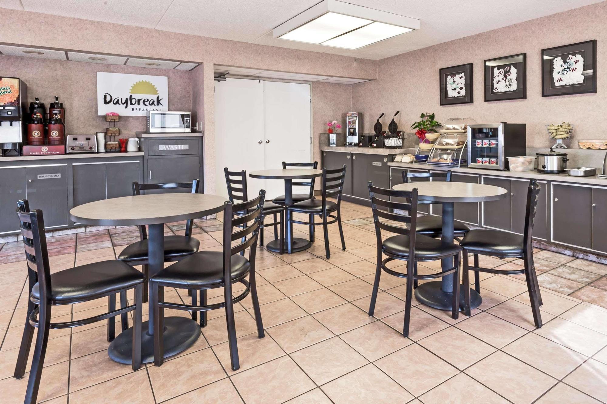 Quality Inn & Suites Clackamas - Portland Exteriér fotografie
