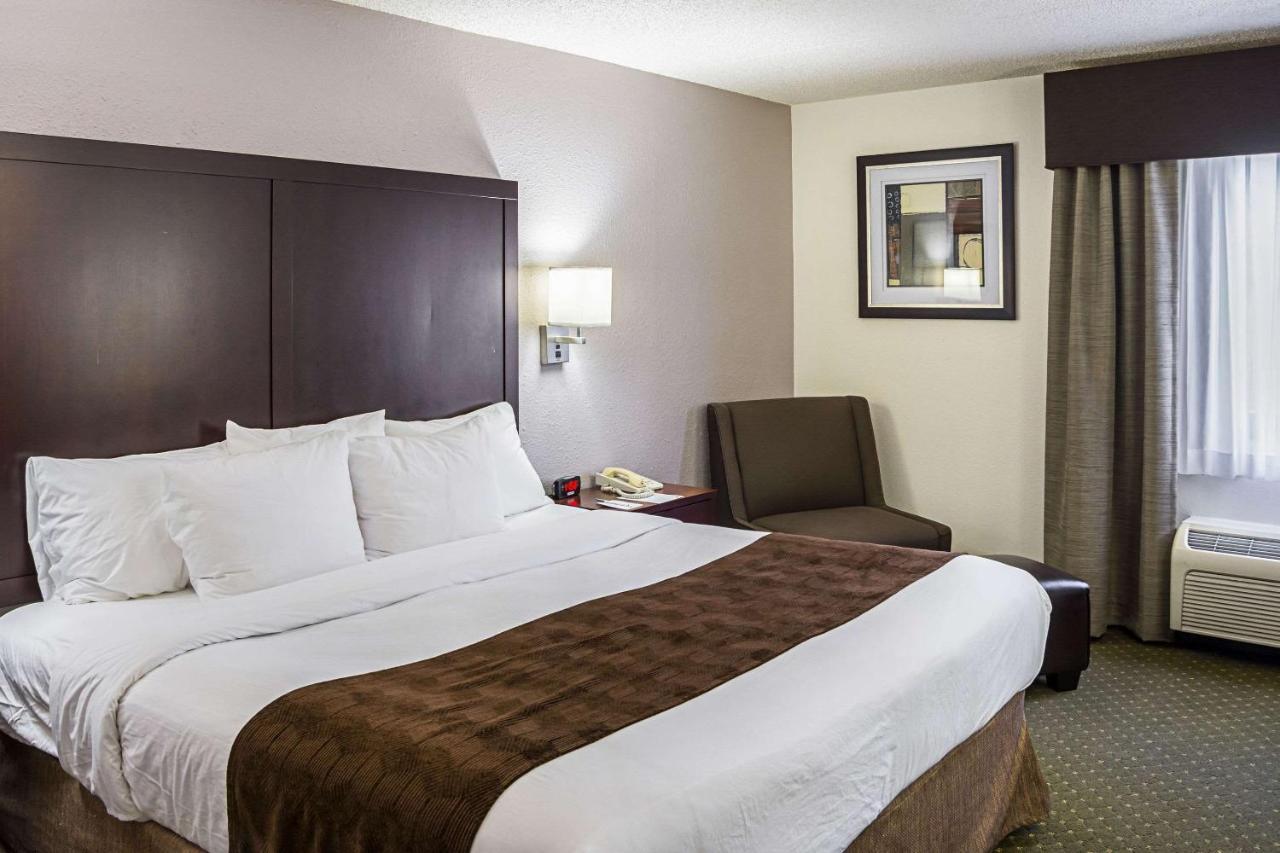 Quality Inn & Suites Clackamas - Portland Exteriér fotografie